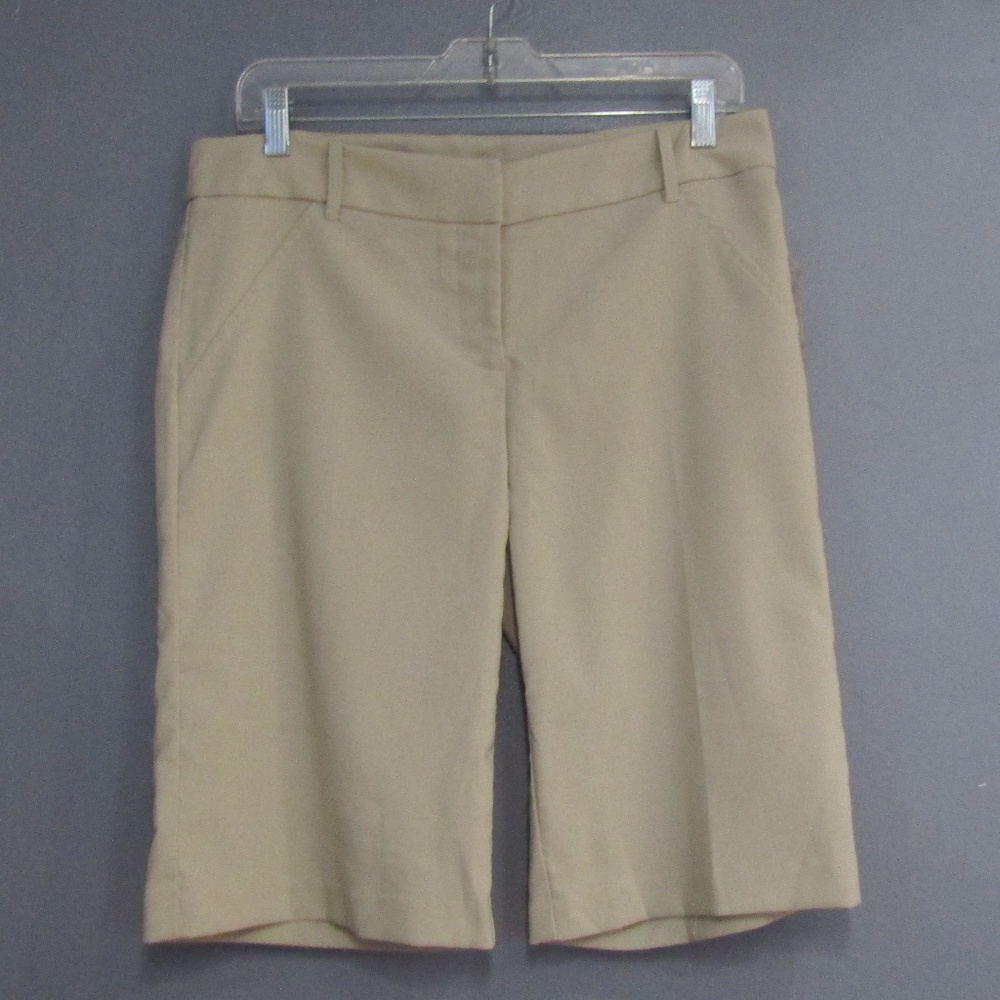 NEW XOXO Collection Tan Long Shorts Size 7/8